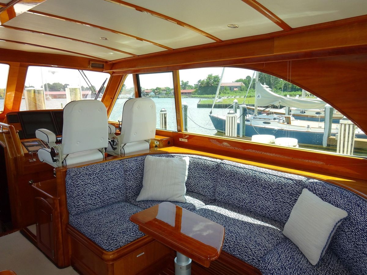 2006 Hinckley 55 