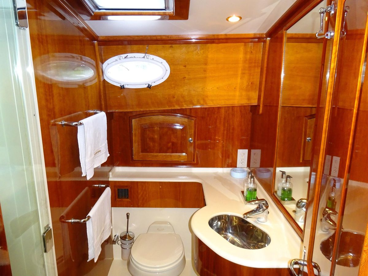 2006 Hinckley 55 