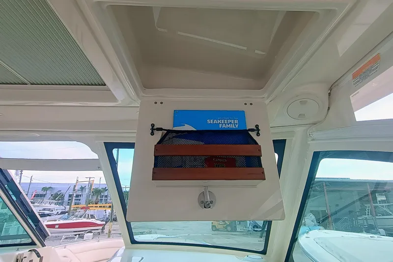 375-712 Used Yacht Photos Pics Interior of 2021 Grady-White Freedom 375 boat with Seakeeper Family sign.