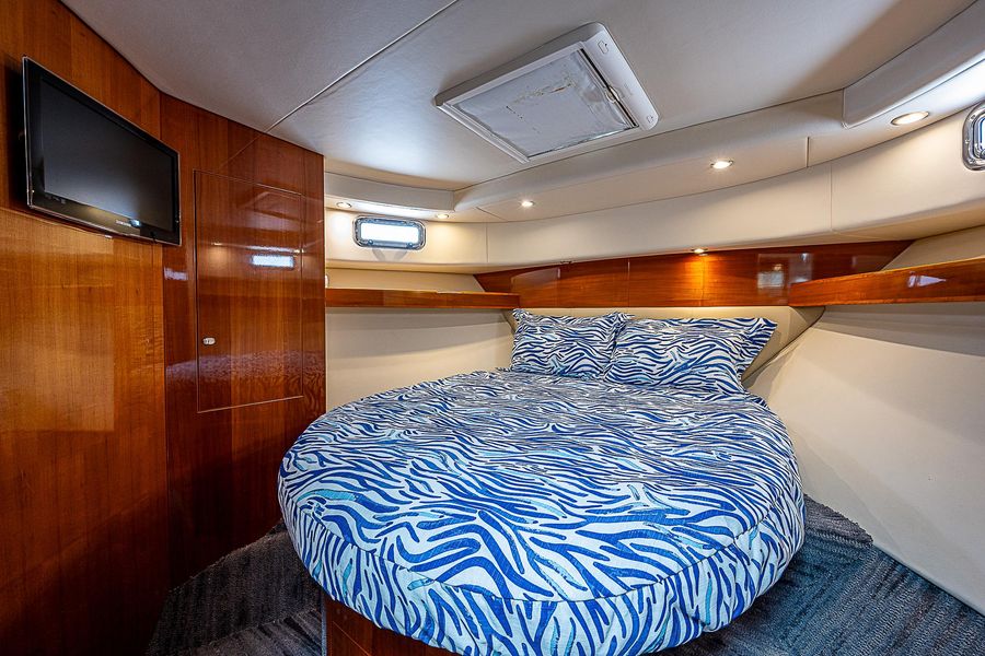 2011 Maritimo M56