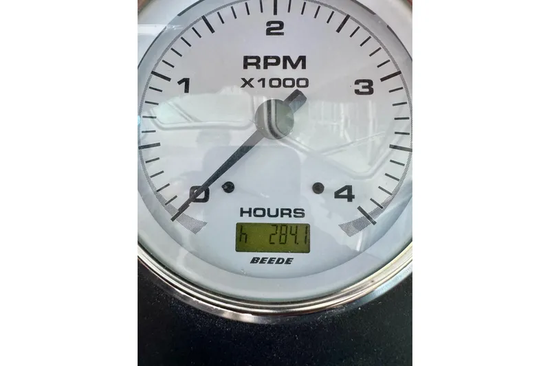 Tui Yacht Photos Pics RPM gauge of 2005 Back Cove 29 boat showing 2841 hours.