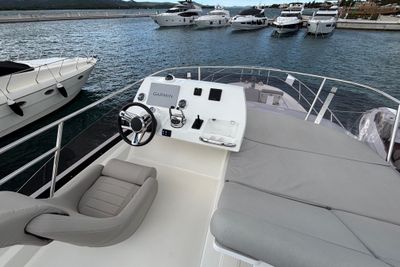 Yacht