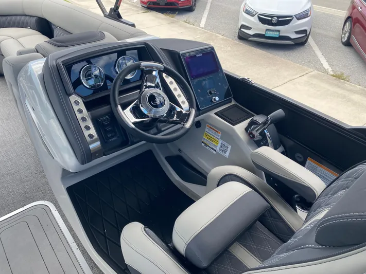  Yacht Photos Pics 2025 BARLETTA L25U - Image 11