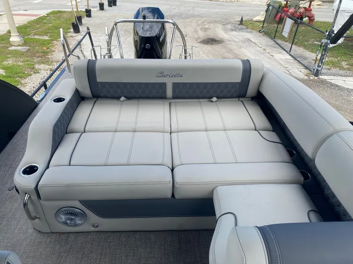  Yacht Photos Pics 2025 BARLETTA L25U - Image 13