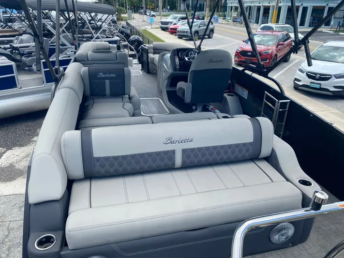  Yacht Photos Pics 2025 BARLETTA L25U - Image 15