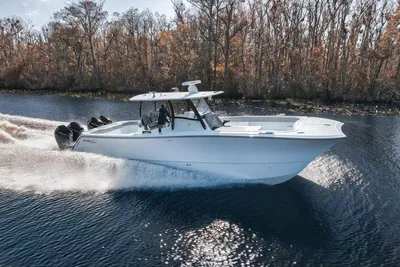 Front Runner 37 Catamaran