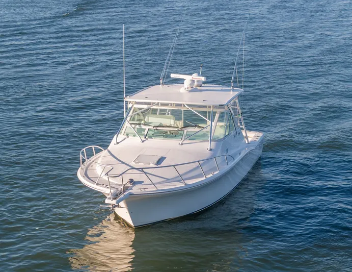 Intangible Yacht Photos Pics 