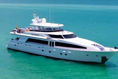 Crescent Raised Pilothouse
