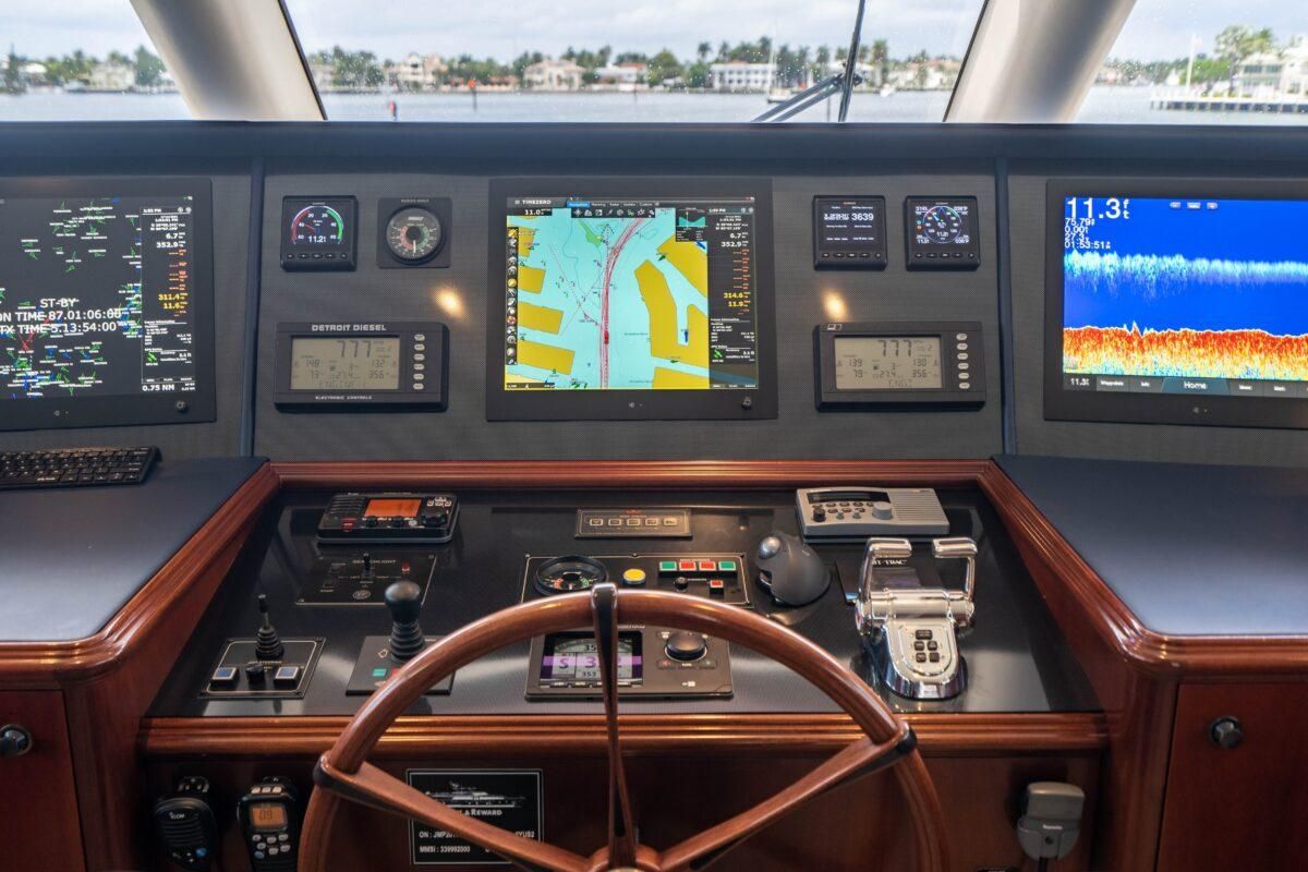 2004 Crescent 120 