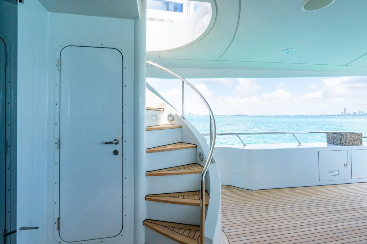 2004 Crescent 120 