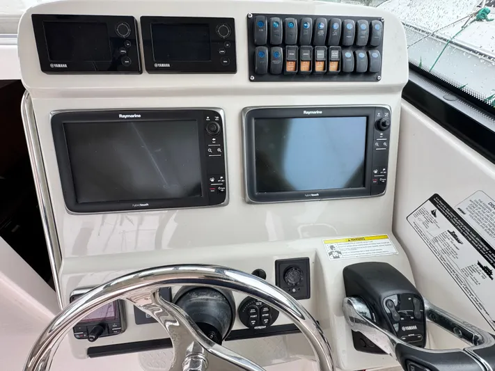 Miss Lisa Yacht Photos Pics 