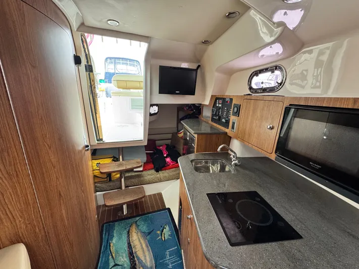 Miss Lisa Yacht Photos Pics 