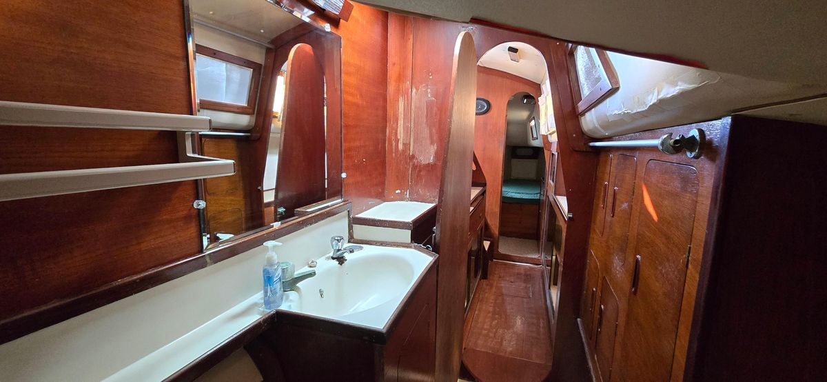 1983 Prout Snowgoose 37