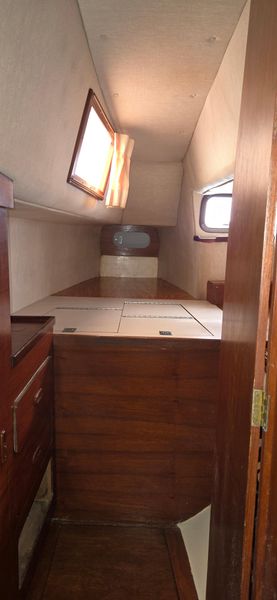 1983 Prout Snowgoose 37