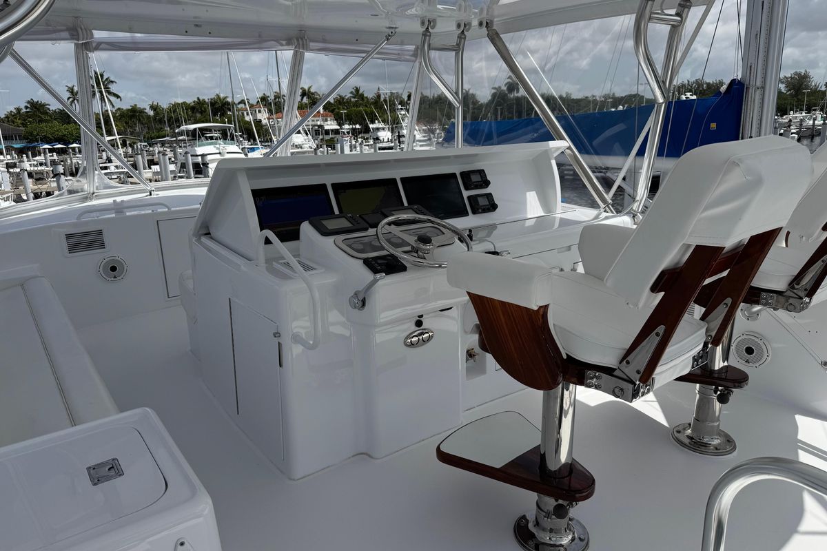 2004 Hatteras 60 