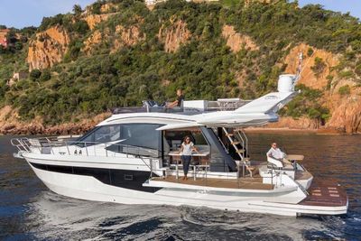 Yacht