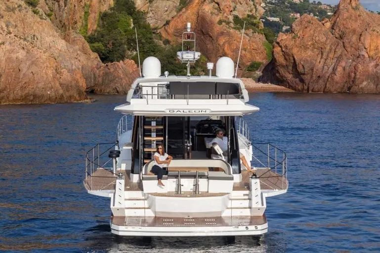  Yacht Photos Pics Manufacturer Provided Image