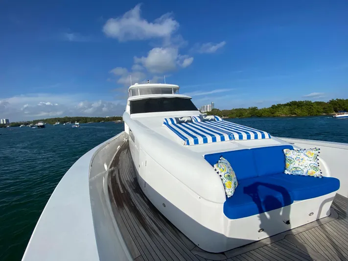 Cecelia Mae Yacht Photos Pics Side Deck