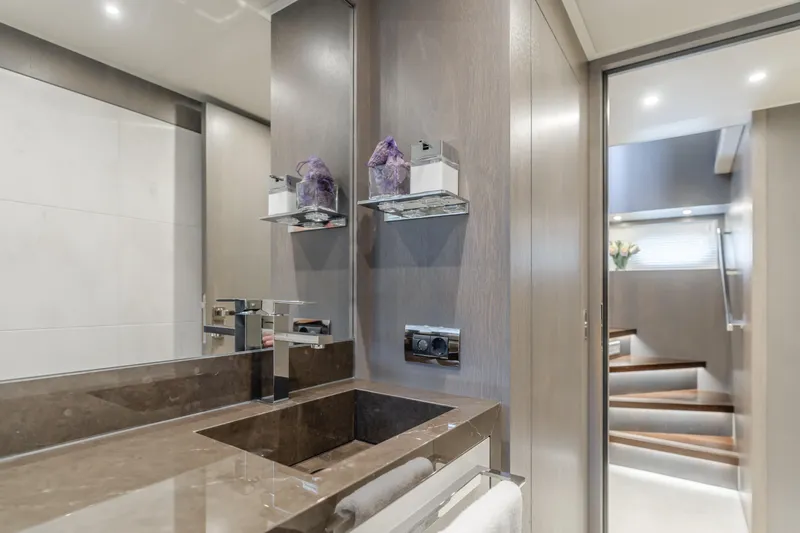 Gyrfalcon Yacht Photos Pics 