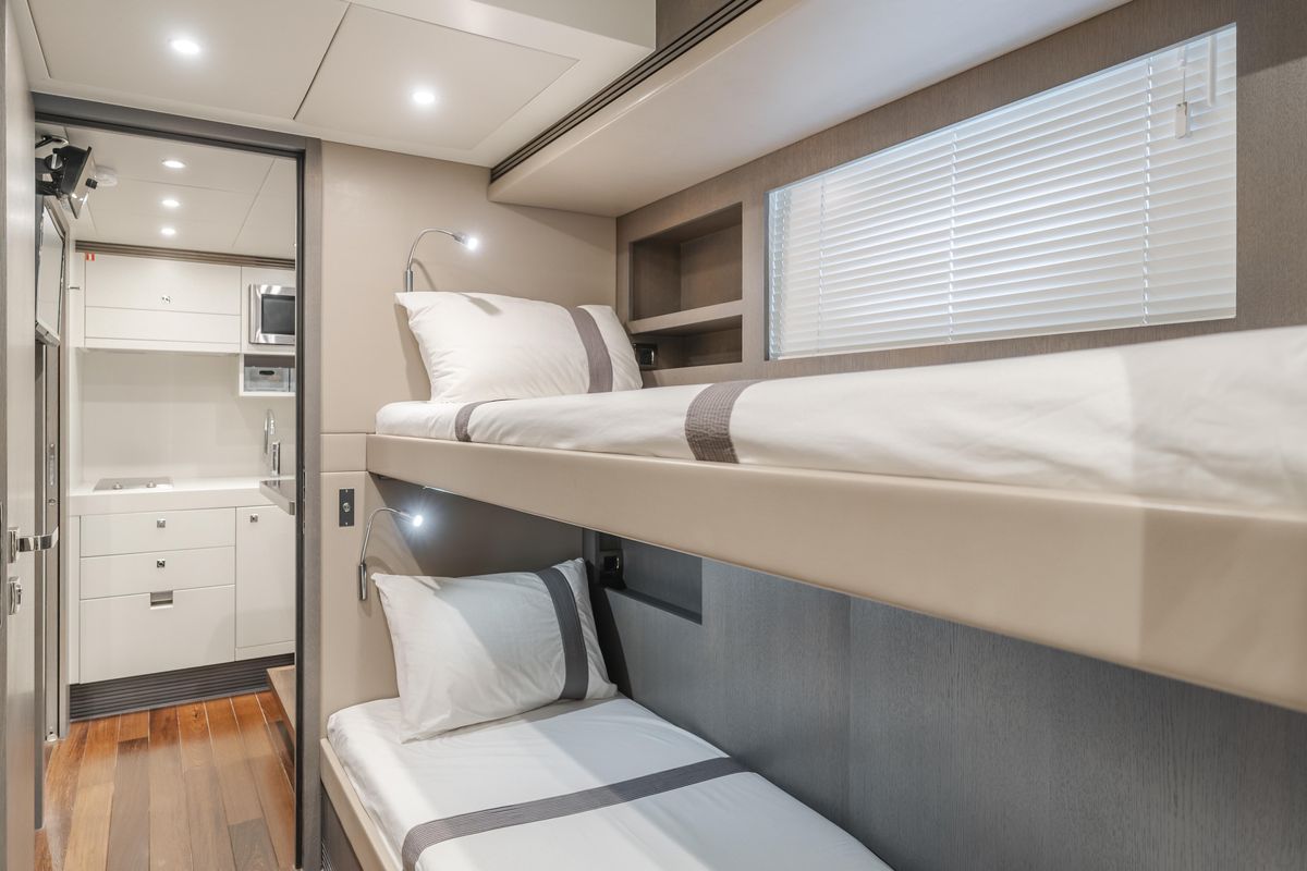 2016 Van der Valk 78 