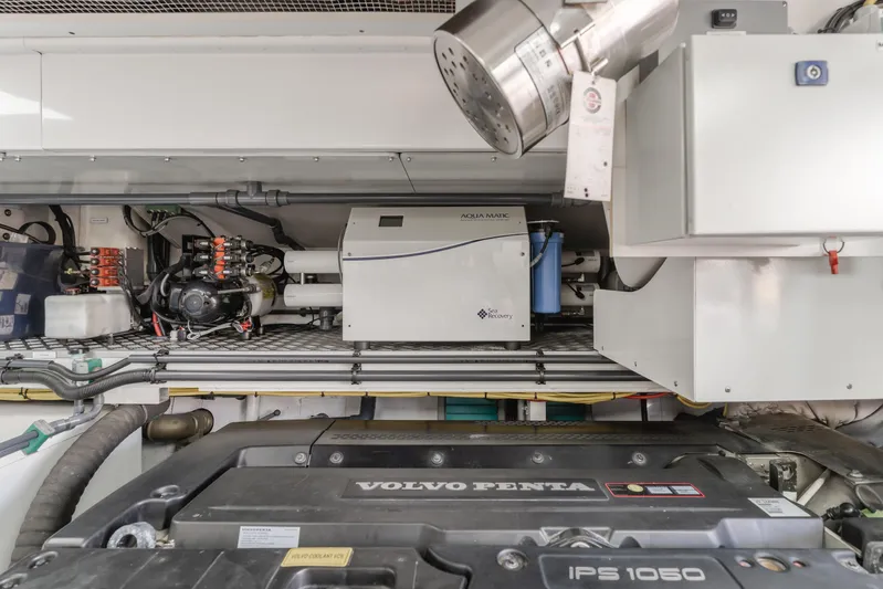 Gyrfalcon Yacht Photos Pics 