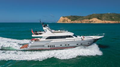 Yacht