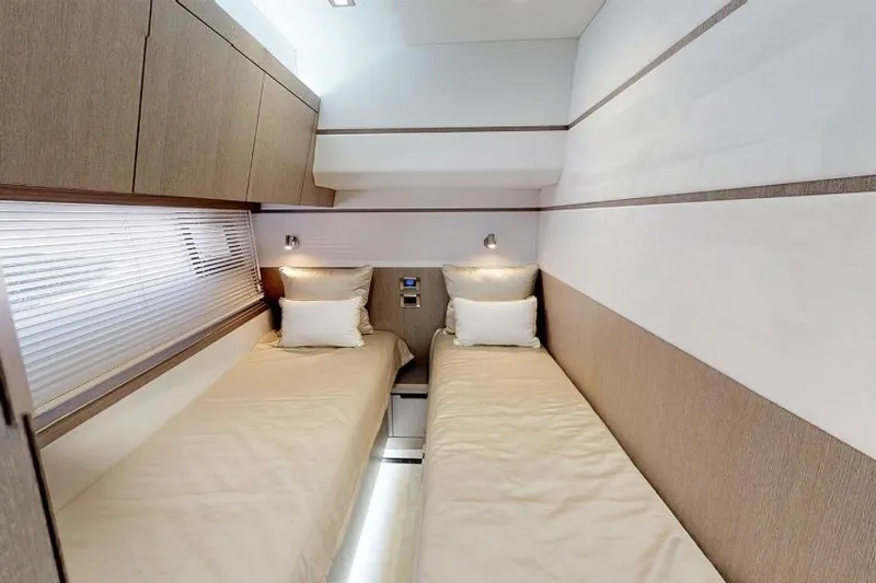  Yacht Photos Pics Manufacturer Provided Image