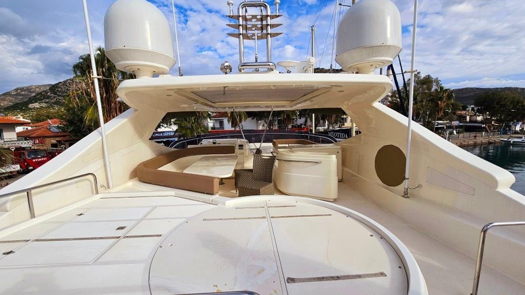 2012 Ferretti Yachts 88 