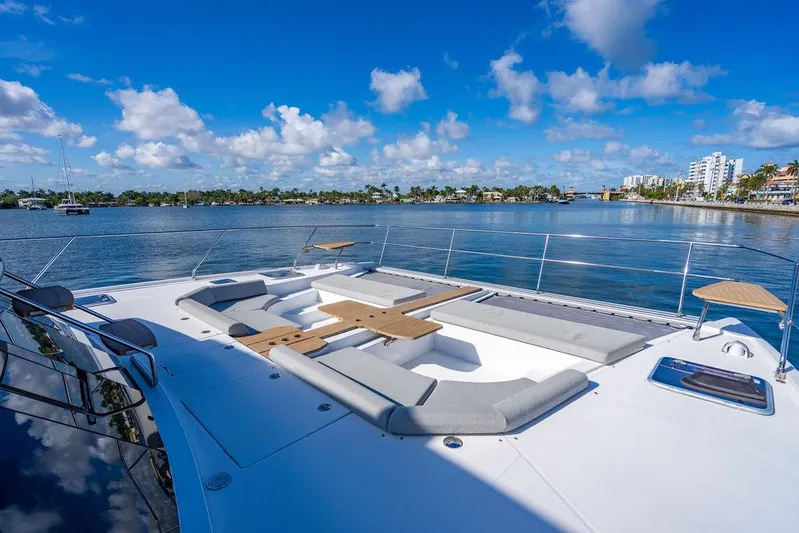 Ziba Yacht Photos Pics 