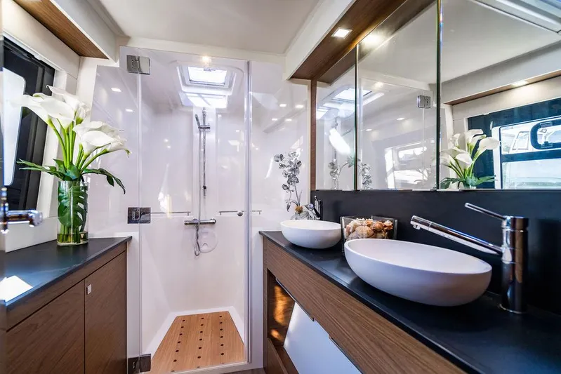 Ziba Yacht Photos Pics 