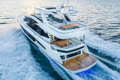 Yacht