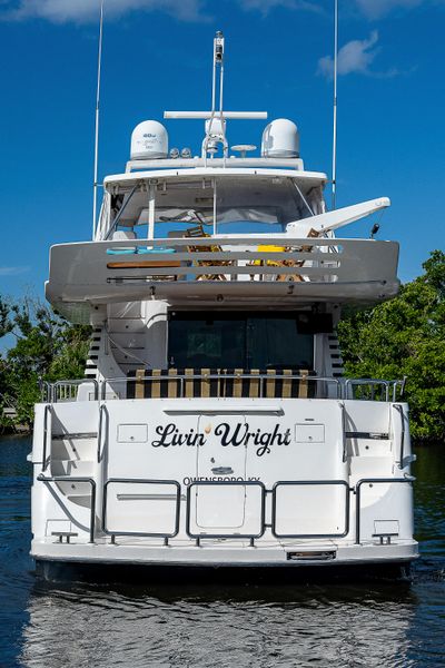 2002 Horizon 70 Motor Yacht