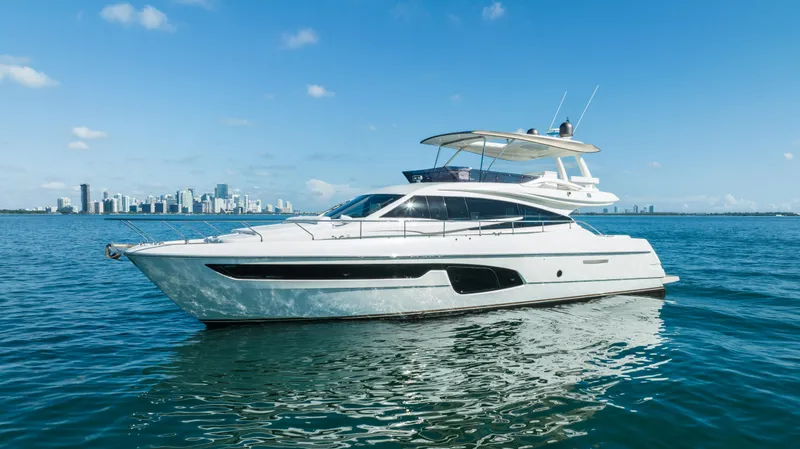 Lyan Yacht Photos Pics 