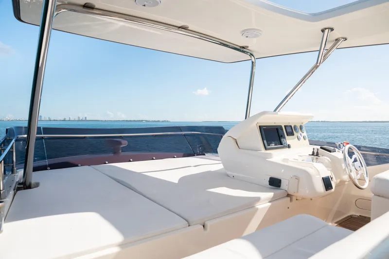 Lyan Yacht Photos Pics 