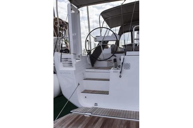2022 Dufour 53 