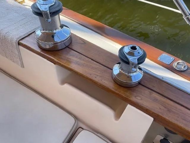 Karaya Yacht Photos Pics Primary & Secondary Winch