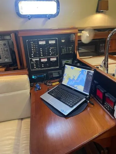 Karaya Yacht Photos Pics Large Nav Desk