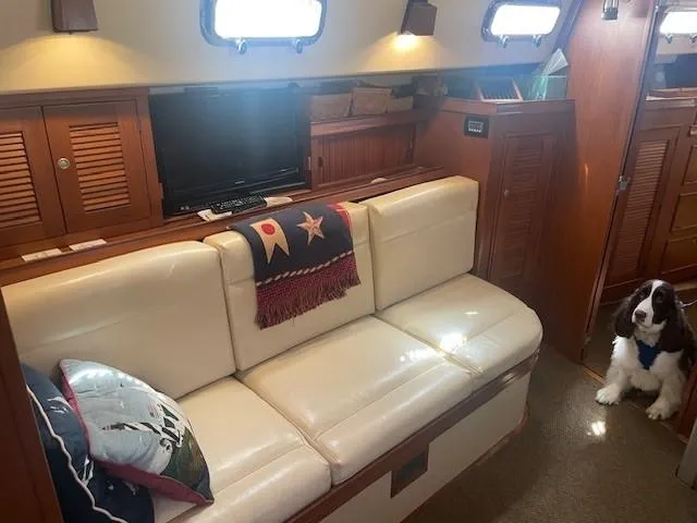 Karaya Yacht Photos Pics Port Side of Saloon