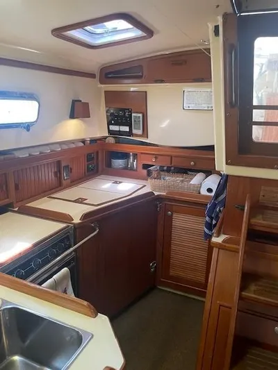 Karaya Yacht Photos Pics Galley 2