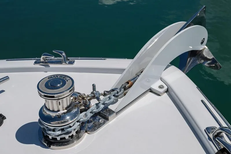 Chunda Yacht Photos Pics Anchor and winch system on a 1998 Merritt 48 boat, with a Maxwell windlass.