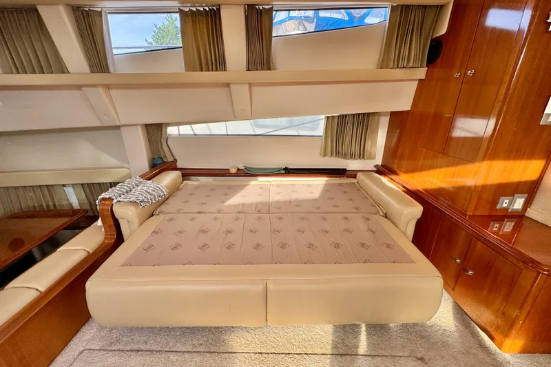 Water Music Yacht Photos Pics Luxurious interior of 2006 Carver 43 Motor Yacht with elegant furnishings and ample natural light.