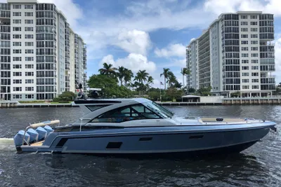 Formula 430 Super Sport Crossover