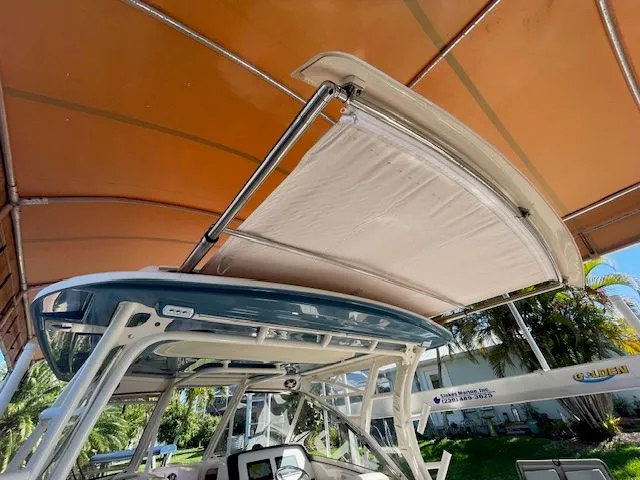  Yacht Photos Pics Grady-White 325 Freedom 2021 with sunshade and canopy.