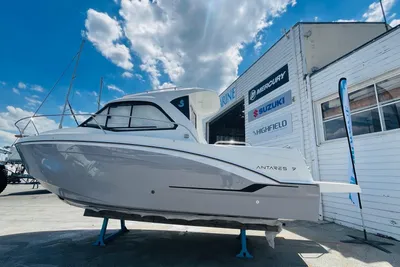 2023 Beneteau ANTARES 7 OB V2