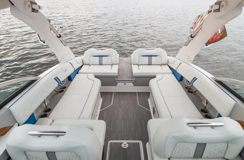  Yacht Photos Pics Manufacturer Provided Image