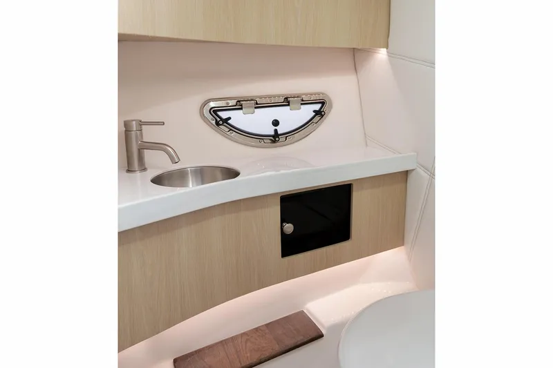  Yacht Photos Pics Manufacturer Provided Image