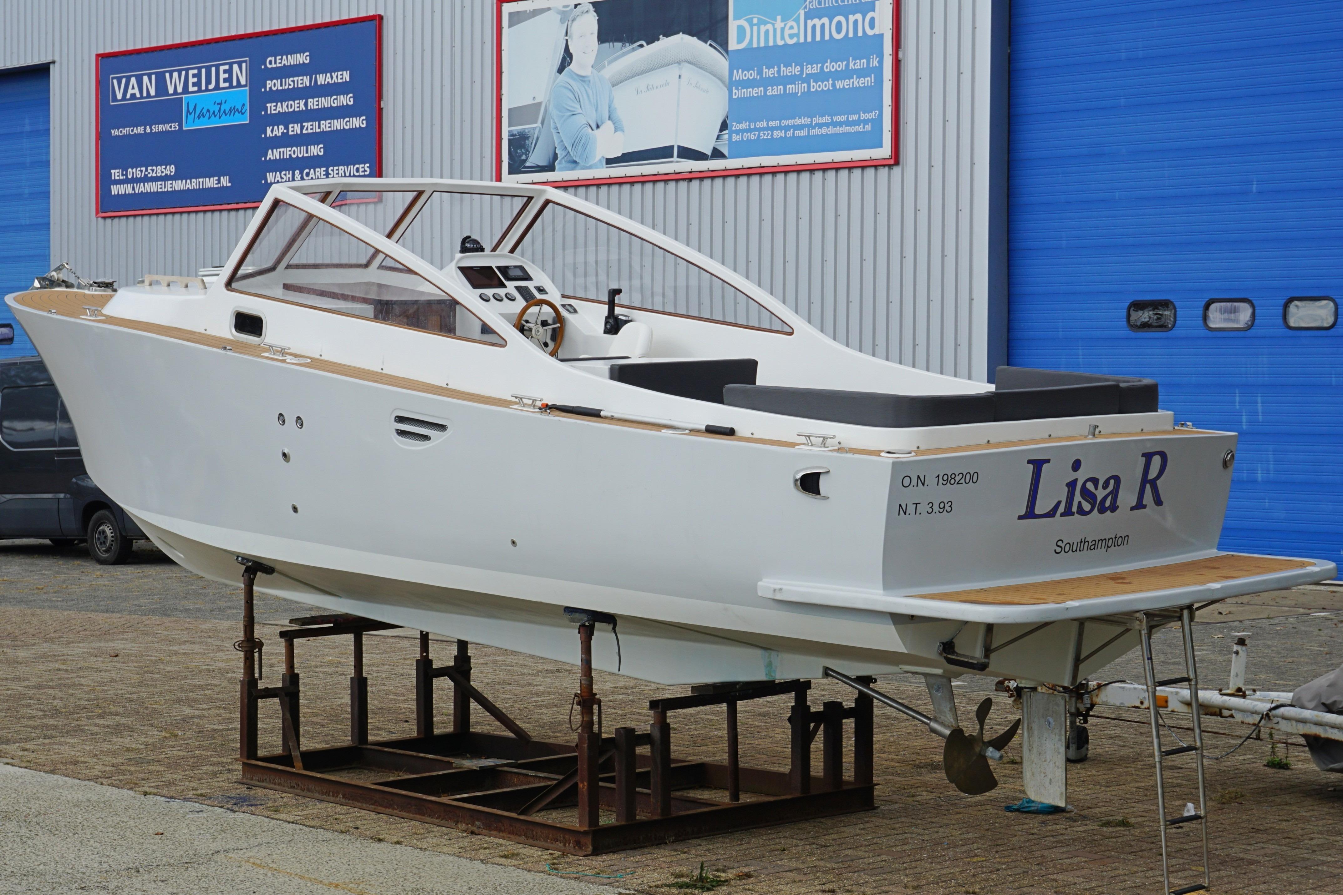 2024 Custom Lobster LB 26 Classic Runabout