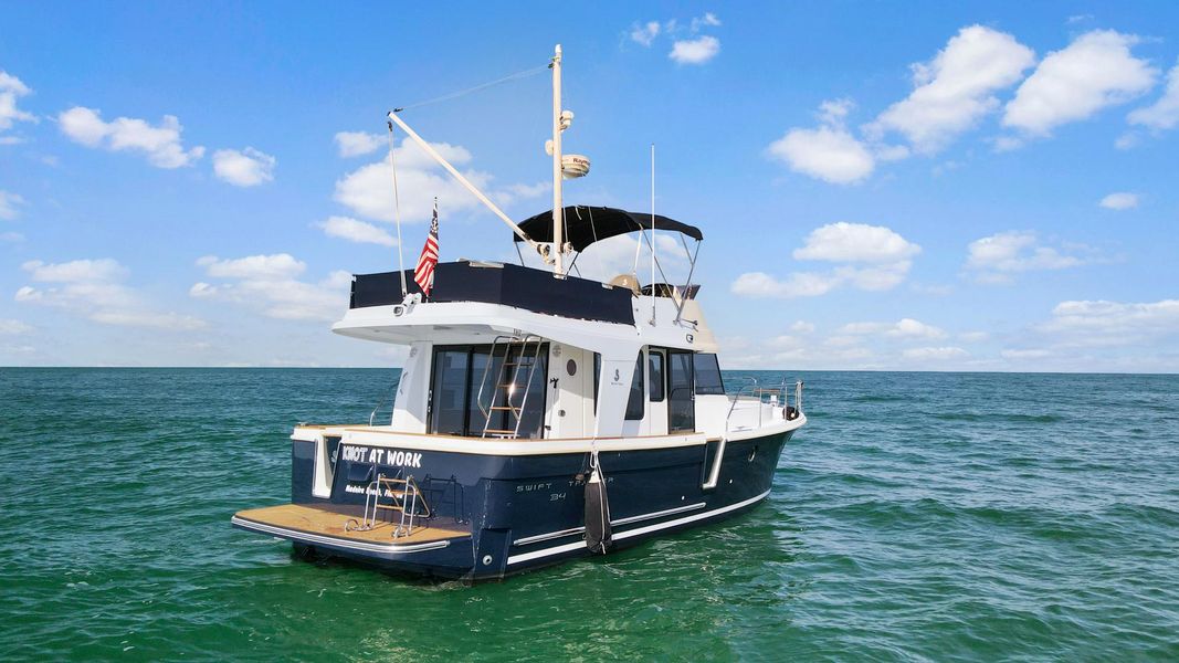 2017 Beneteau Swift Trawler 34