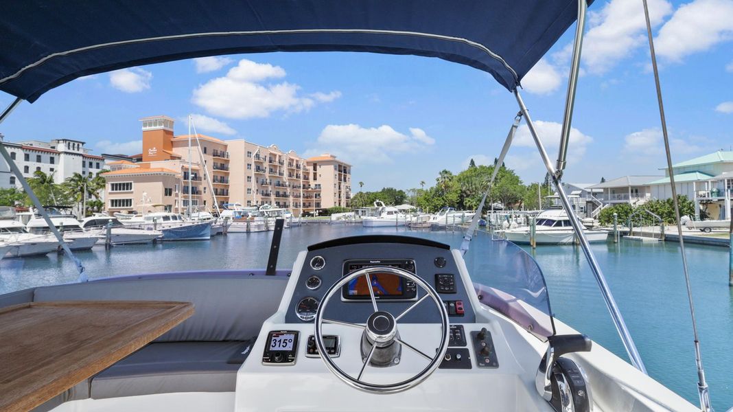 2017 Beneteau Swift Trawler 34