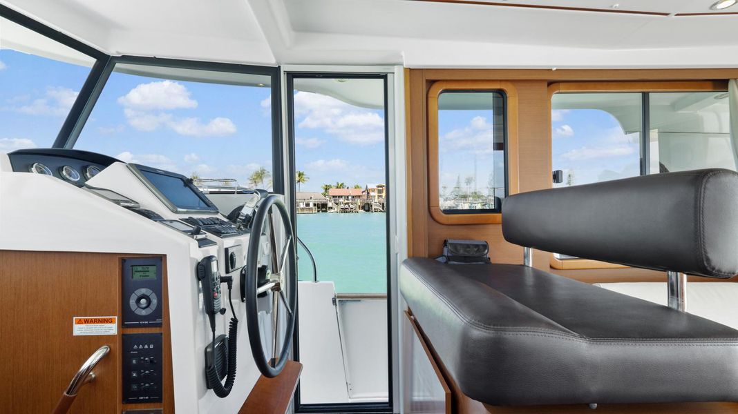 2017 Beneteau Swift Trawler 34